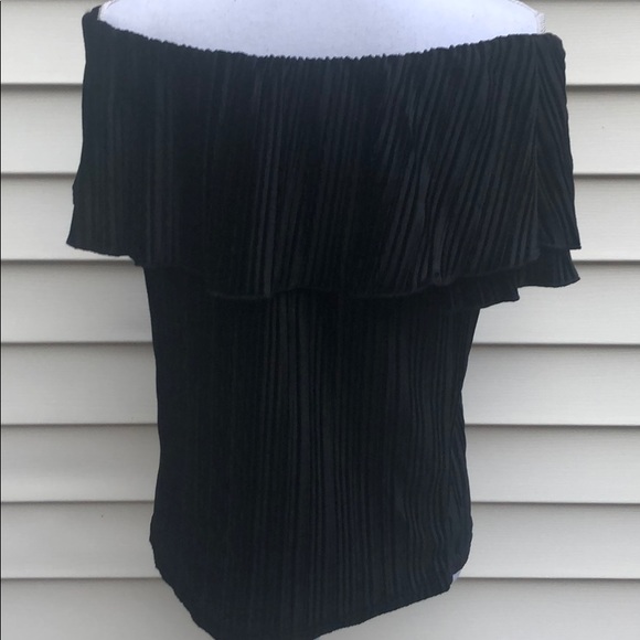 Off-the-Shoulder Velvet Pullover Top - Picture 5 of 7